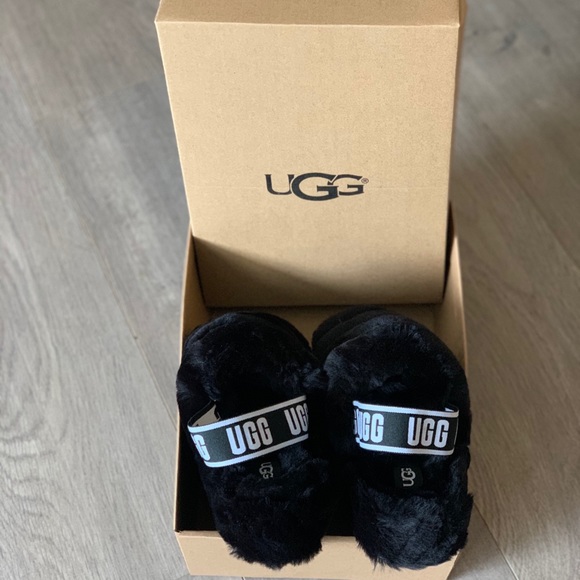 COPY - Ugg Fluff Yeah Slides - Picture 2 of 3